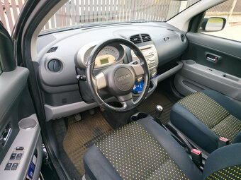 Daihatsu Sirion 1.3i - 6