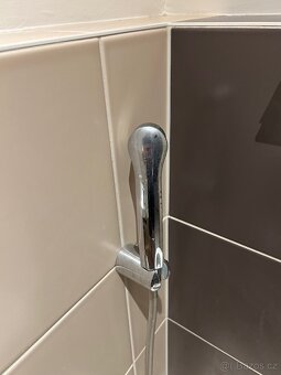 Velká sestava koupelnových předmětů (více foto) - 6