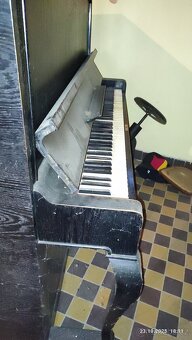 Pianino Petrof, za odvoz, oprava nutná - 6