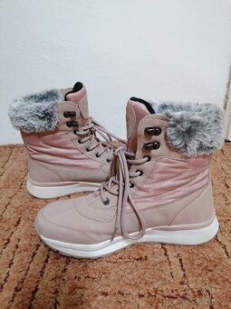 Dámské zimní kotníkové boty vel. 37 - 6