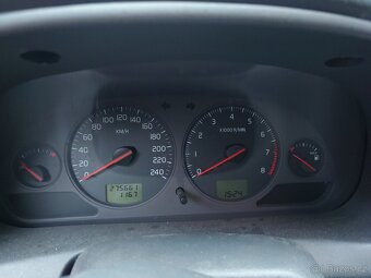 Volvo V40 1.8 90KW 275.000Km STK 4/26 - 6