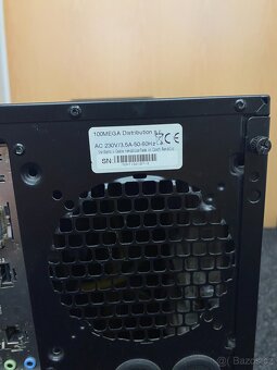 Počítačová sestava/Stolní počítač + příslušenství - 6