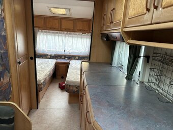 Prodám karavan hobby 495 UL . EL POJEZD,  ODDĚLENÉ POSTELE - 6