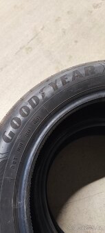 2ks 215/55/17 Goodyear 4823
Jsou v perfektním stavu. - 6