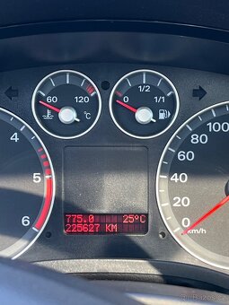 Ford C-MAX 2.0 TDCi Titanium - 6