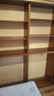Darujeme za odvoz korpus vestavěné skříně - 6