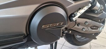 Kymco AK550 - 6