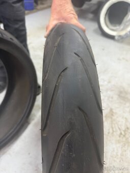 Pneu 240/40 R18 a 120/70 R19 Michelin - 6