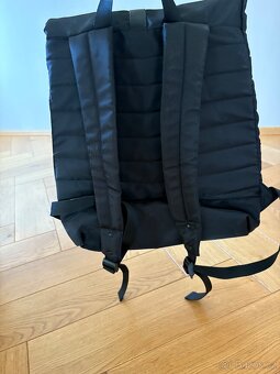 2 nové shoppery, batoh plus kabelka TH zdarma - 6