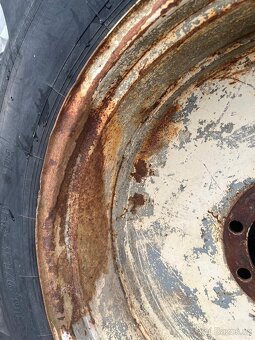 Zamluveno do neděle....Kola Zetor 16,9/14-34 - 6