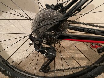 Horské kolo SPECIALIZED - 6