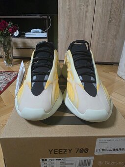 Yeezy 700 V3 Mono Safflower - 6