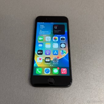 iPhone 8 64GB, pěkný stav, 12 měsíců záruka - 6