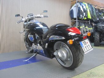 Suzuki Intruder M 1800 R - 6