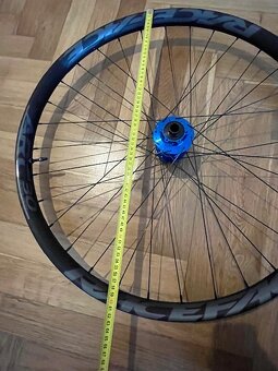 Kola na Race Face komponentech, 29 palců (černé ventilky) - 6