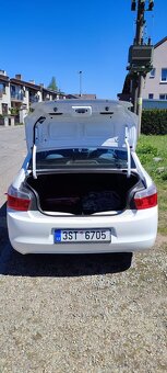 Prodám Citroen Elysee 1,2 bílé barvy. - 6