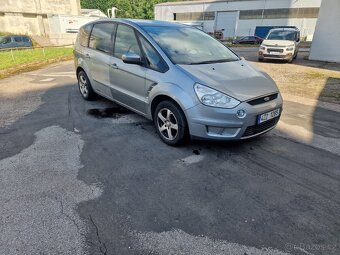 Ford s Max 2.0tdci Rok výroby: 2/2011 Najeto 250tis STK 4/26 - 6