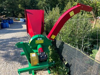 PRODÁM NOVÝ ČESKÝ ŠTĚPKOVAČ BYSTROŇ PIRANA ZA MALOTRAKTOR. - 6