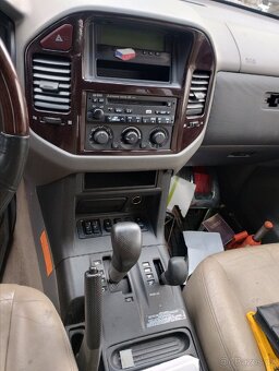 Pajero díly - 6