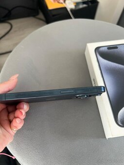 IPhone 15 pro 128 GB  Blue - 6