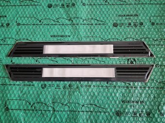 dekorativní ozdobné a ochranné lišty prahu Renault Clio 4 82 - 6