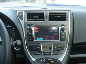 Toyota Verso S 1.4 D-4D PANORAMA - 6