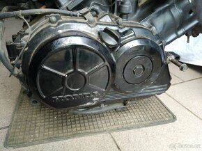 Honda VFR 750 - 6