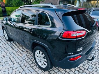 Jeep Cherokee 2.2M-JET 4x4 AUTOMAT LED VYHŘEV SERVISKA TAŽNÉ - 6