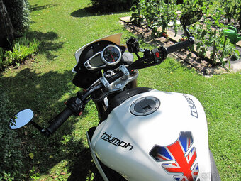 Triumph Speed Triple 1050 - 6