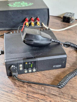 Prodám větší množství radiostanic končím - 6