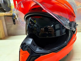 Helma na motorku AIROH Commander - 6