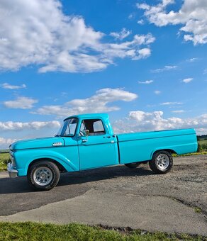 Ford F-100 PickupTruck - 6