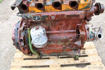 Zetor 8011 8045 motor díly z něj - 6