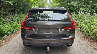 Volvo V60 B4 2.0 Cross Country, 1.majitel 2021, TOP stav - 6