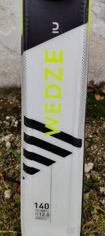 Dětské lyže Wedze 140 cm a hůlky 95 cm. - 6