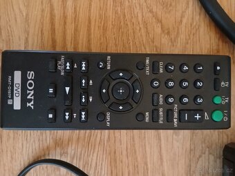DVD PŘEHRAVAČ ZN. SONY 220 V. - 6