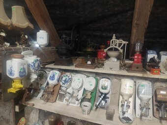 Starý PORCELANOVÝ MLÝNEK na kavu - 6