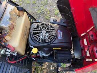 zahradní traktor CastelGarden - 6