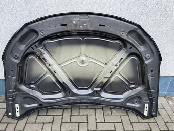Prodám přední kapotu VW Passat CC r.v. 2009 - 6