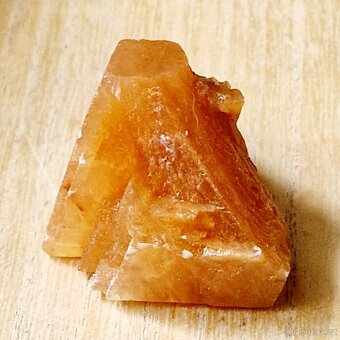 Minerály kameny - KALCIT medový, 5cm - 6