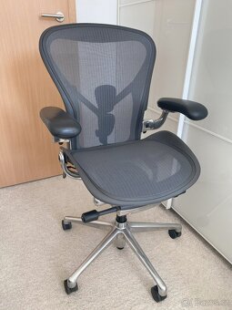 Kancelářská židle Herman Miller Aeron B Exclusive NOVÁ - 6