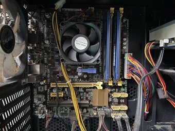 Prodám PC ZALMAN - 6