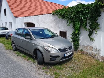 KIA CEED 1.4 LPG, 2010, 66 kW, najeto 155 tisic, STK 10/26 - 6