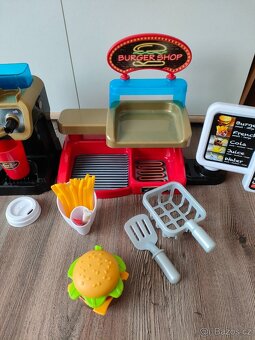 Burger shop KLEIN - 6