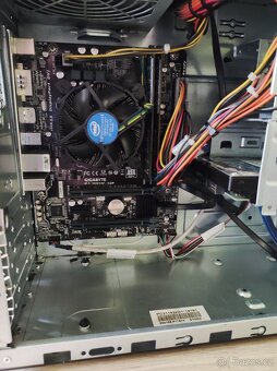 Stolní PC Terra Core i3-7100/8GB DDR4 - 6