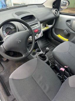 PEUGEOT 107, 1.0 i , najeto 24 tis. km - 6