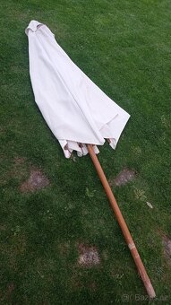 Zahradní slunečník  dřevěný velký 3 m průměr - 6