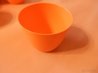 Prodám 13ks přebalů na květináče - 6