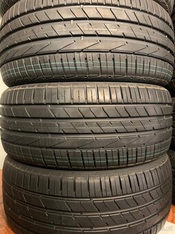 245/45R19 89W - 6