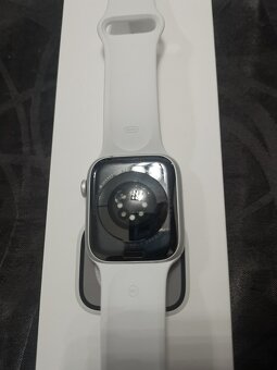 Apple Watch 8 45mm - Brno - 6